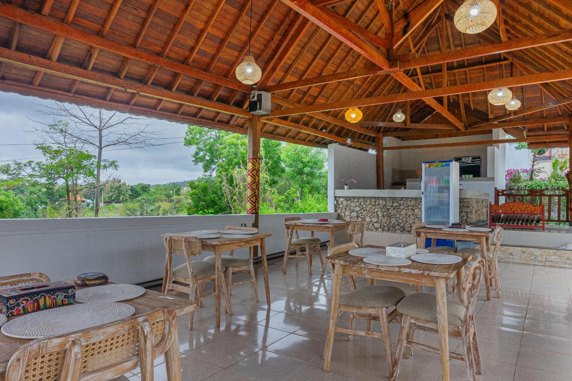 D'Arya Sea View Hotel Batununggul Luaran gambar